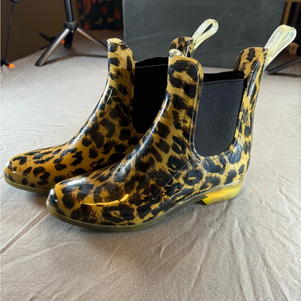 J Crew Leopard Chelsea Rain Boot Size 7 Excellent Condition - Picture 2 of 5